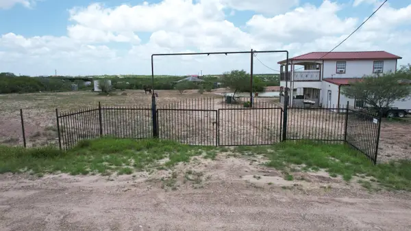 152 Los Fresnos Rd., Laredo, TX 78041