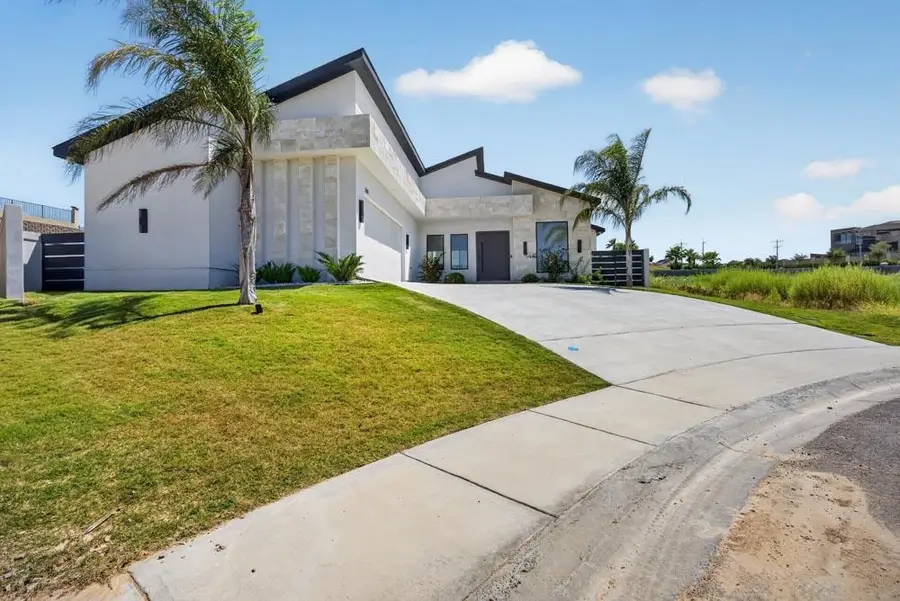 201 Sorella Loop, Laredo, TX 78045 - #2