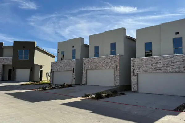 7613 King Arthurs Ct, Laredo, TX 78041