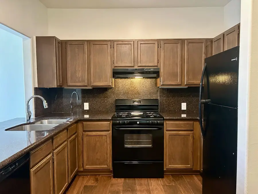 2445 Monarch Dr, Laredo, TX 78045 - #3