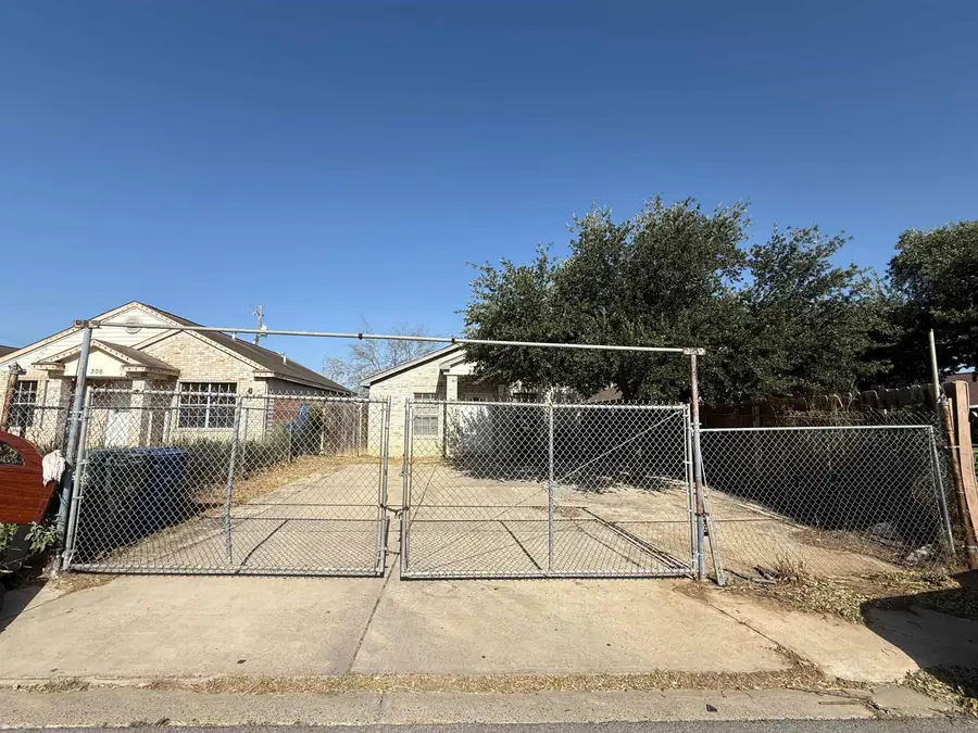 308 Larga Vista Dr, Laredo, TX 78043 - #2