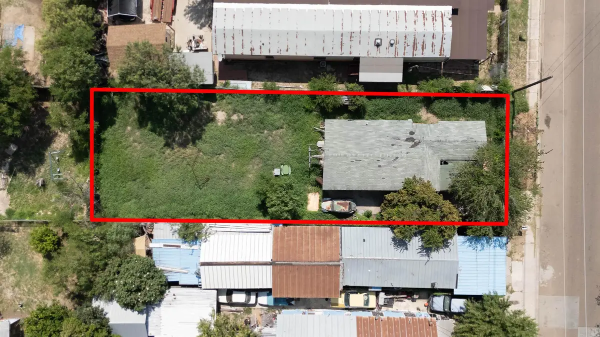 404 W Locust St, Laredo, TX 78040 - #1