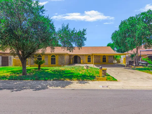 221 Idaho St, Laredo, TX 78041-3212