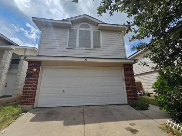 17527 Rock Port Rd, Laredo, TX 78045