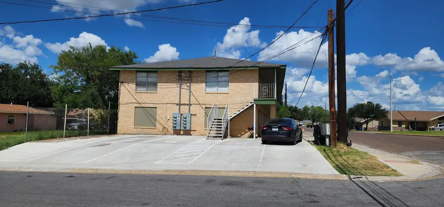 602 E Ash St, Laredo, TX 78040 - #2