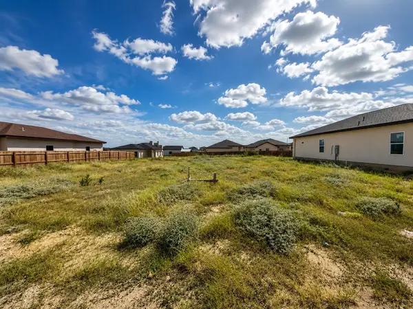 6004 Heather Loop, Laredo, TX 78043