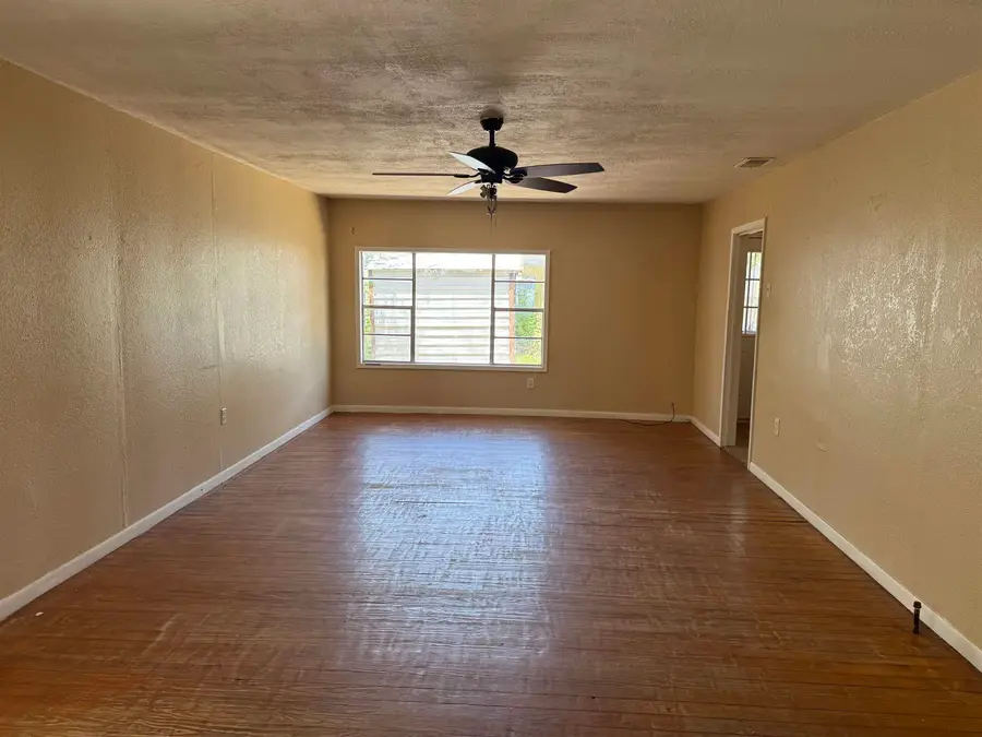 1406 Gustavus St, Laredo, TX 78045 - #2