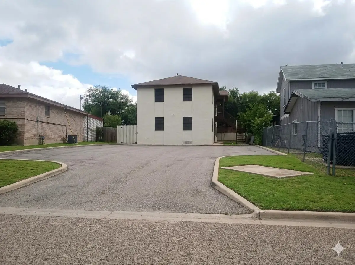 3507 Milmo Ave, Laredo, TX 78046 - #1