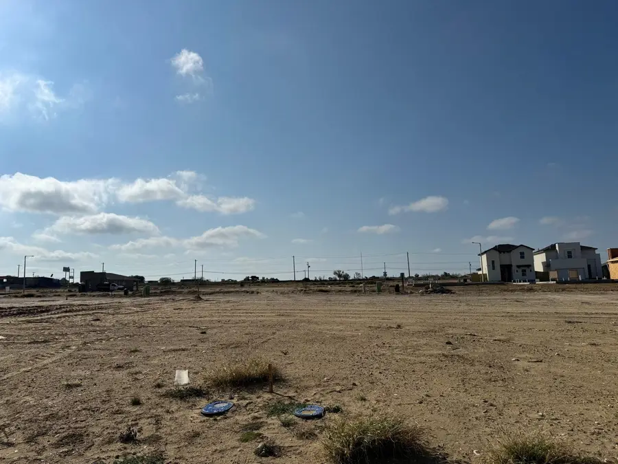 5903 Tavo Dr., Laredo, TX 78043 - #3