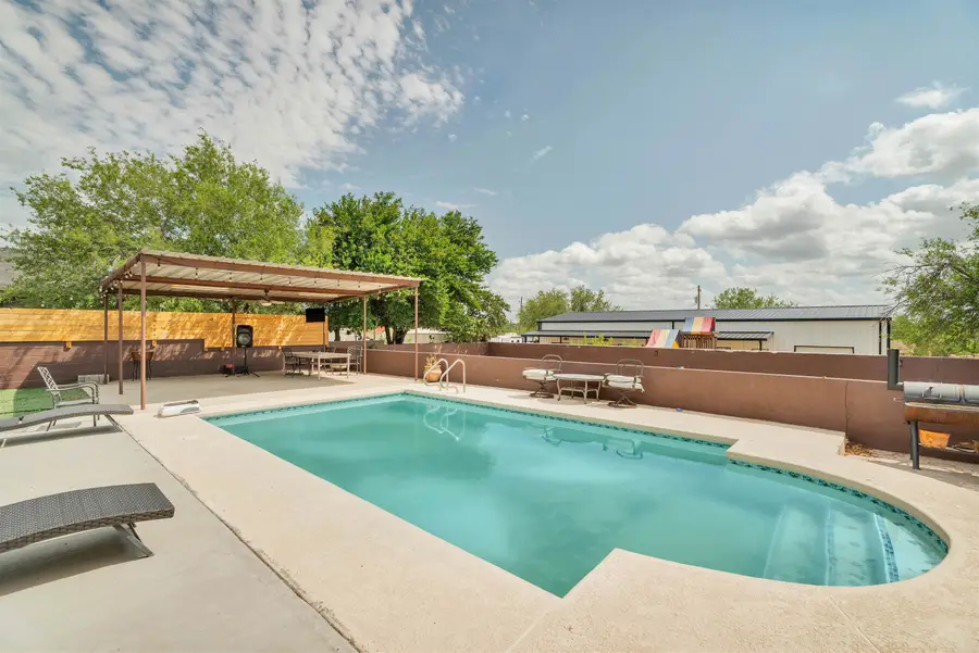 1602 2nd St, Zapata, TX 78076 - #2