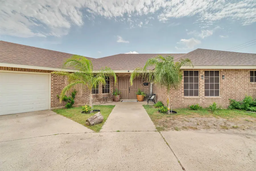 1602 2nd St, Zapata, TX 78076 - #3