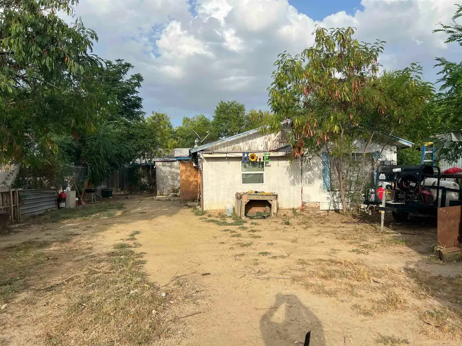 2715 Cedar Ave, Laredo, TX 78040-0000 - #2