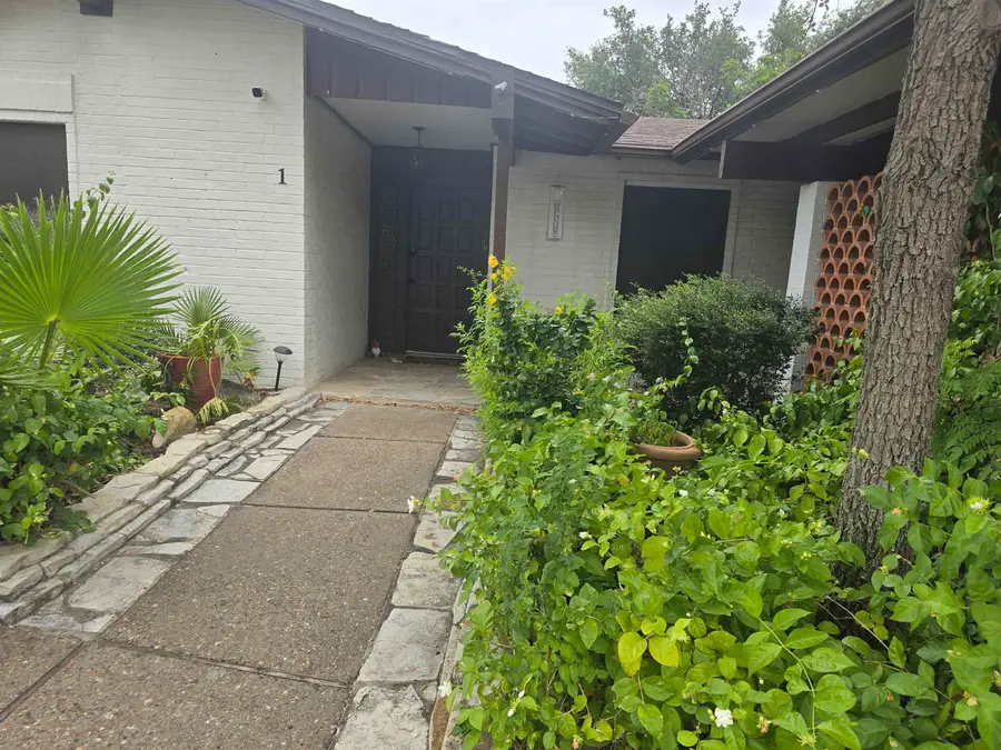 2 McPherson Dr, Laredo, TX 78041 - #2