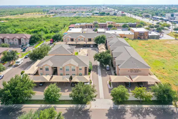 2720 Camelot Dr, Laredo, TX 78041