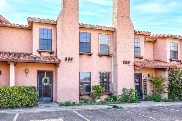 5500 McPherson Rd, Laredo, TX 78045