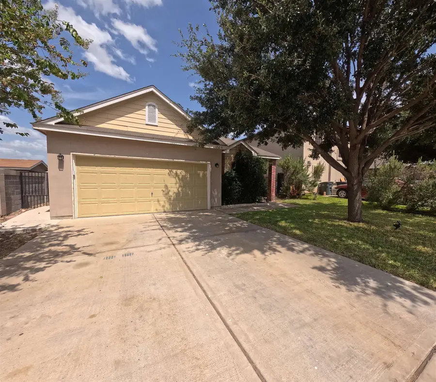 1805 Dorado Dr, Laredo, TX 78046-6144 - #2