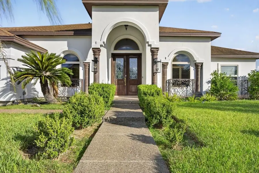 3401 Delfina Dr, Laredo, TX 78041 - #2