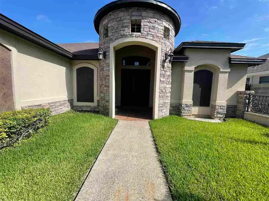 3122 Rosco, Laredo, TX 78045 - #2