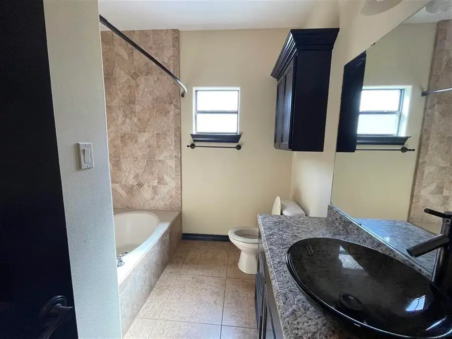 3122 Rosco, Laredo, TX 78045 - #3