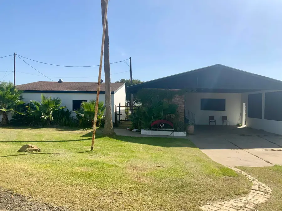 322 Military Rd, Zapata, TX 78076 - #2