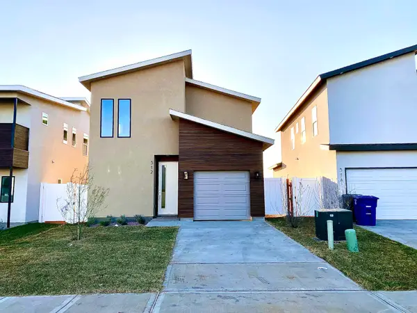 512 Deer Path Loop, Laredo, TX 78045