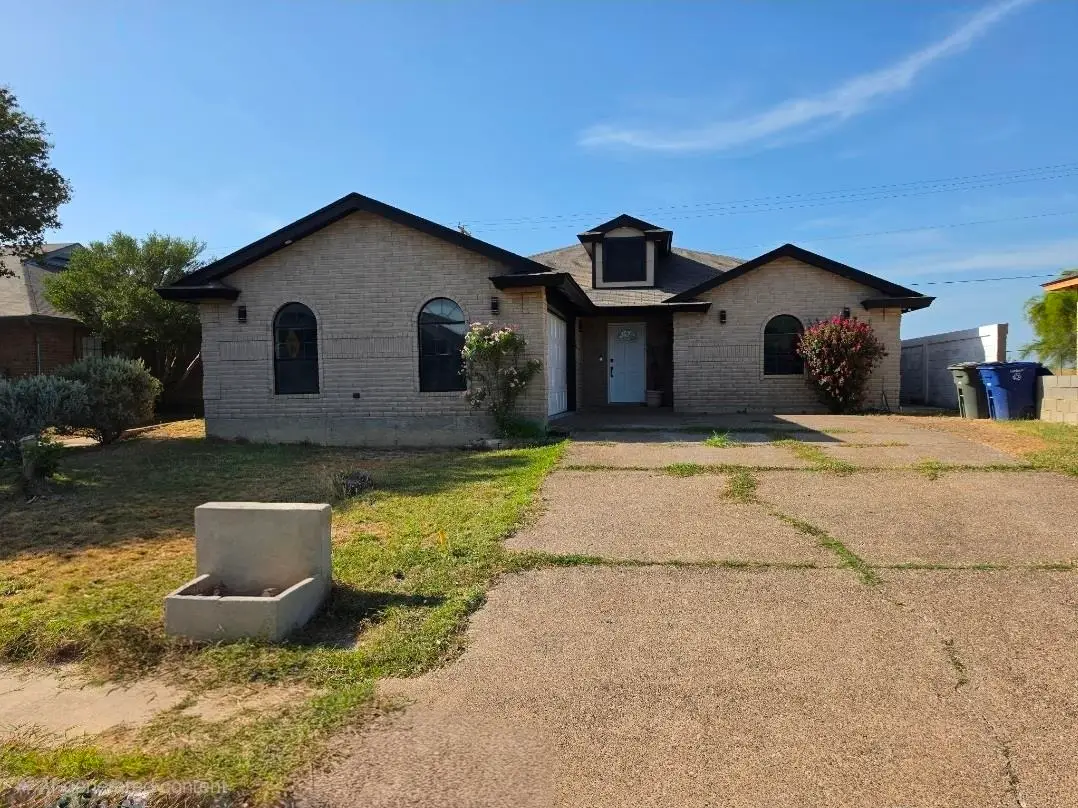 3706 Pine St, Laredo, TX 78046 - #1