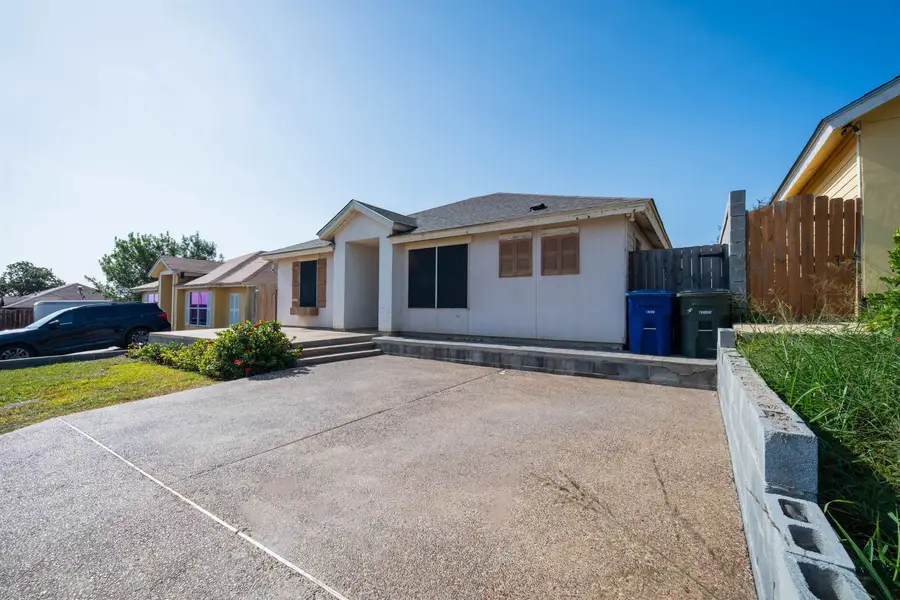 5617 St Luke Blvd, Laredo, TX 78046 - #2