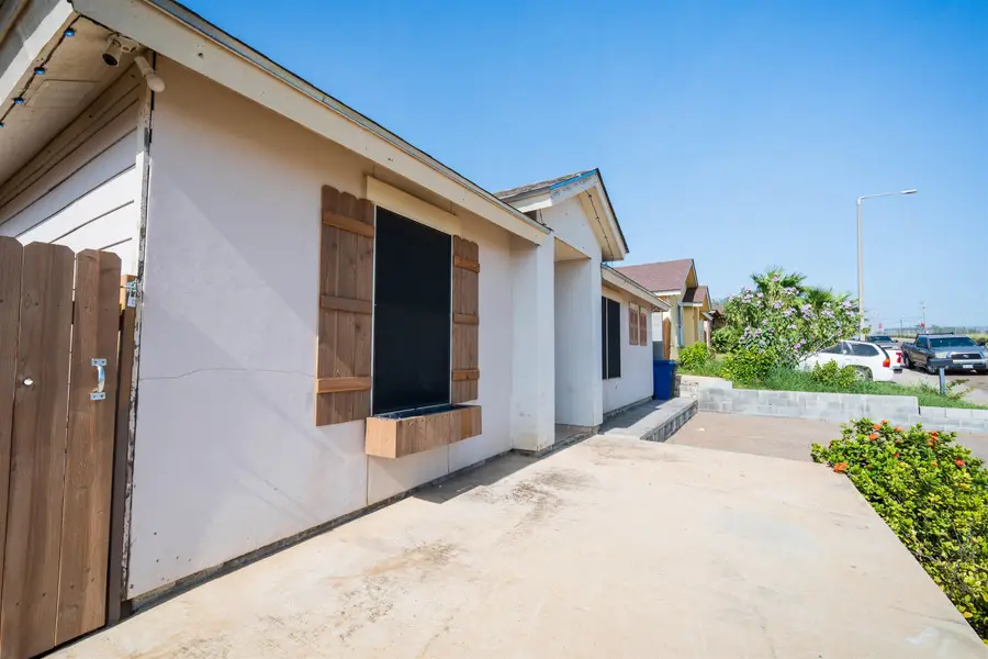 5617 St Luke Blvd, Laredo, TX 78046 - #3