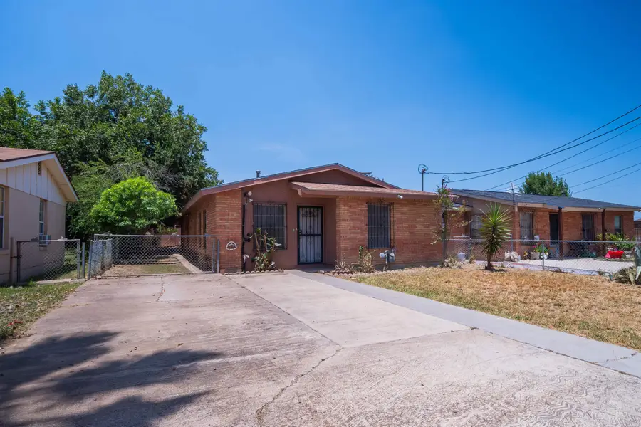 2118 E Kearney St, Laredo, TX 78043-0000 - #3