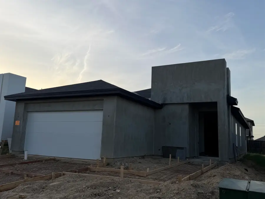 5514 Raven Dr., Laredo, TX 78046 - #3