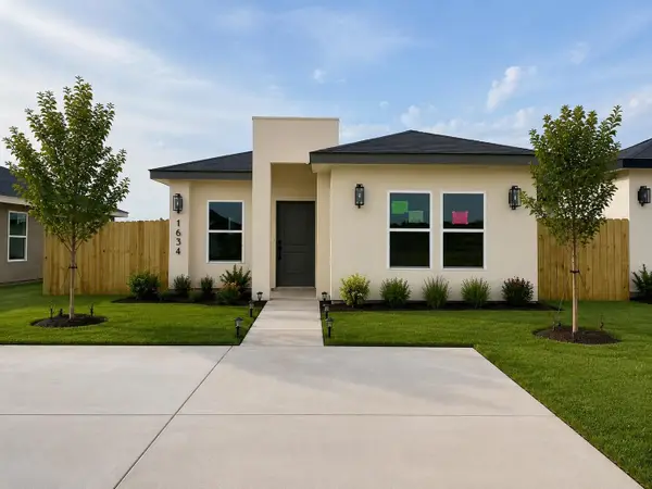 1634 Secretaria Ln., Laredo, TX 78046