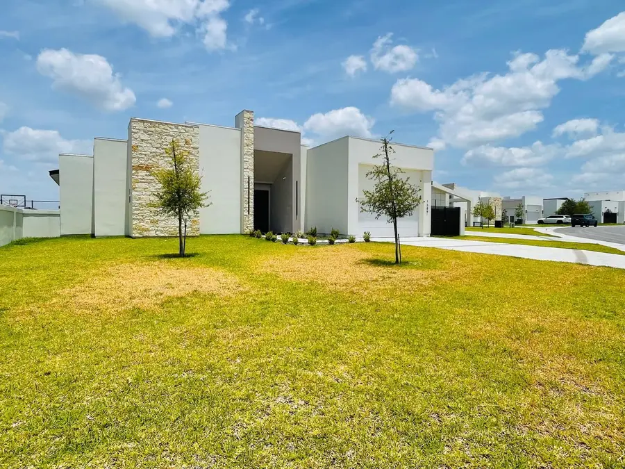 1509 Ocio Dr., Laredo, TX 78045 - #2