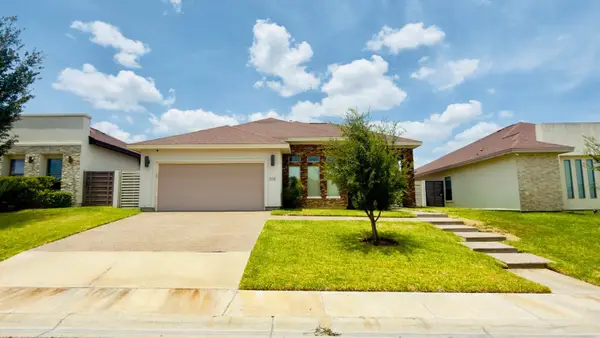 208 Bur Oak Dr, Laredo, TX 78045