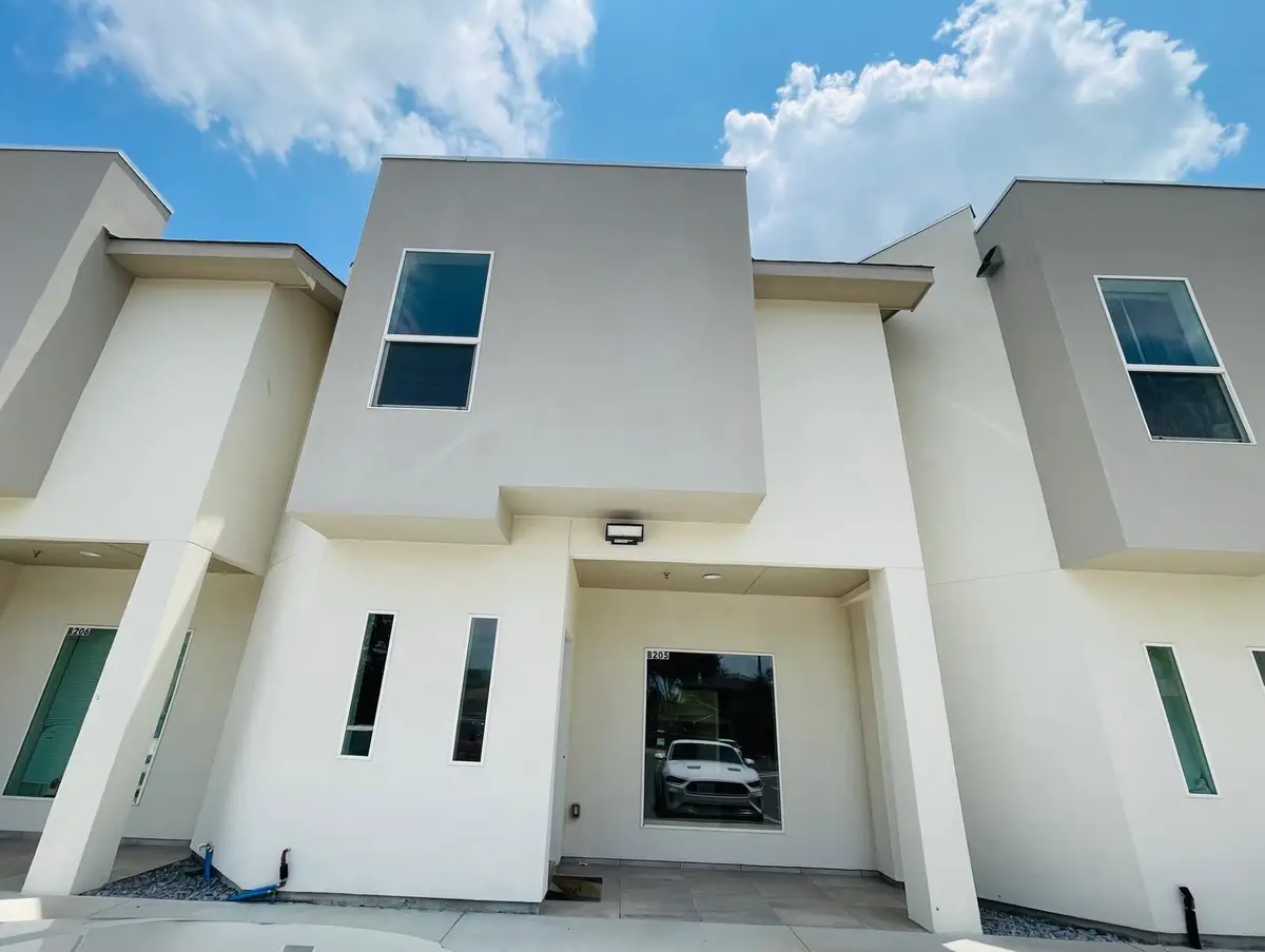 504 Gale Ct, Laredo, TX 78041 - #1