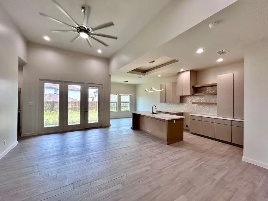 5534 Marble Falls St, Laredo, TX 78046 - #2