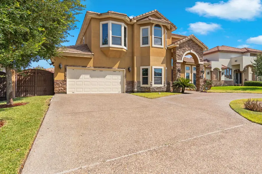 3003 Dickinson Dr, Laredo, TX 78041-2820 - #3