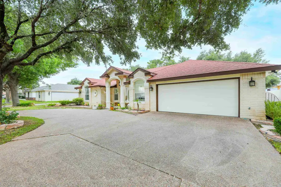 3111 Persimmon Ct, Laredo, TX 78045 - #3