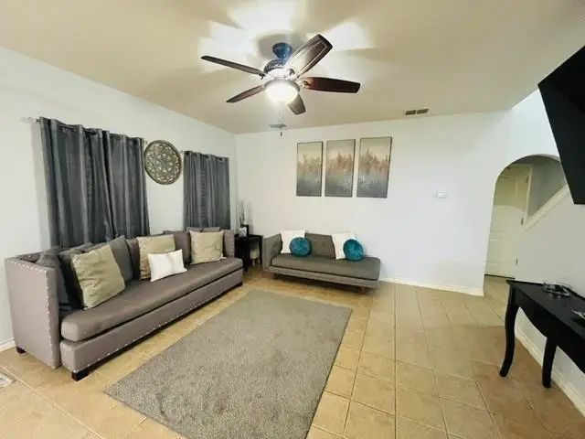 238 Middleston Dr, Laredo, TX 78045 - #3