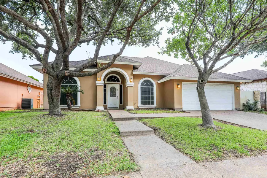 514 Goldfinch St, Laredo, TX 78045 - #2