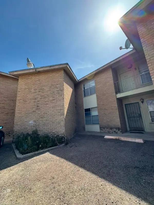 5302 Springfield Ave, Laredo, TX 78041