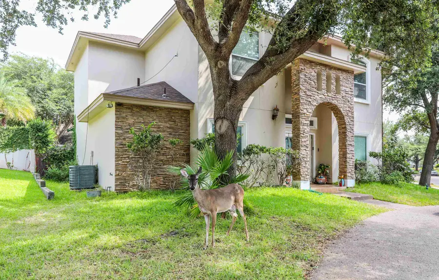 516 Finch Ln, Laredo, TX 78045 - #2