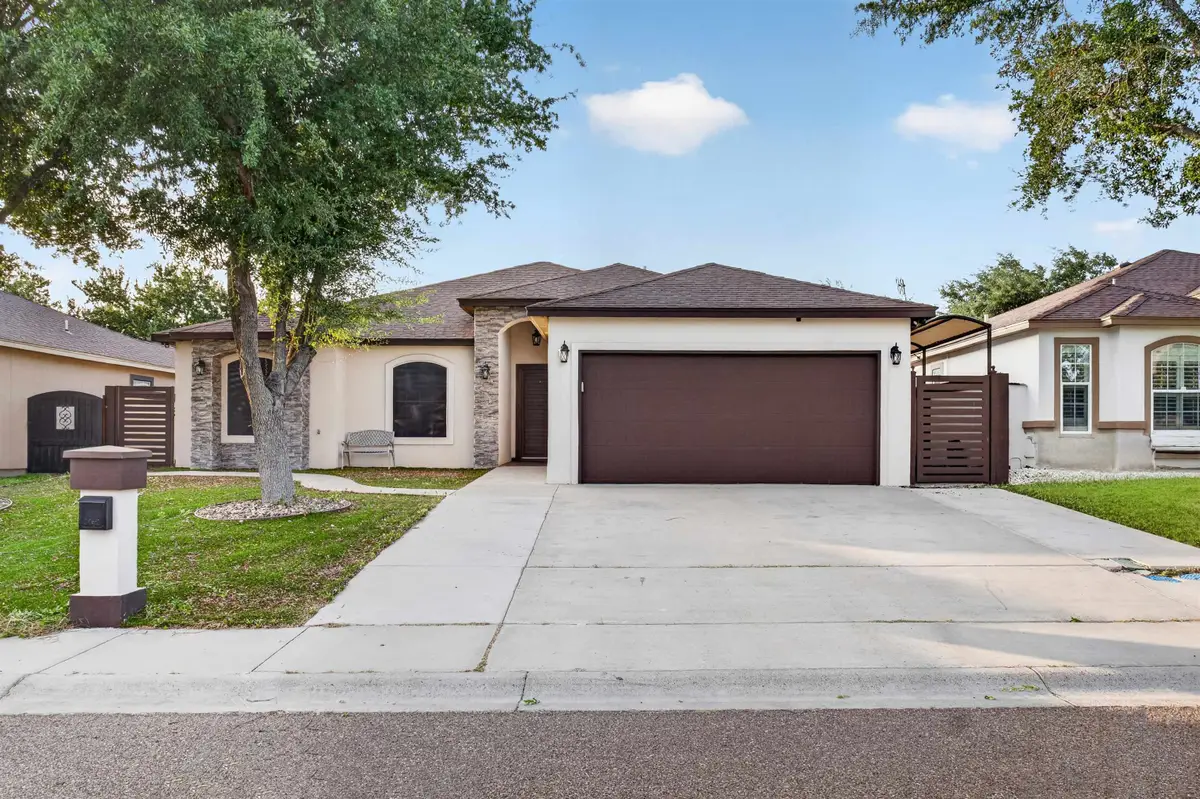 3204 Imperial Dr, Laredo, TX 78045 - #1