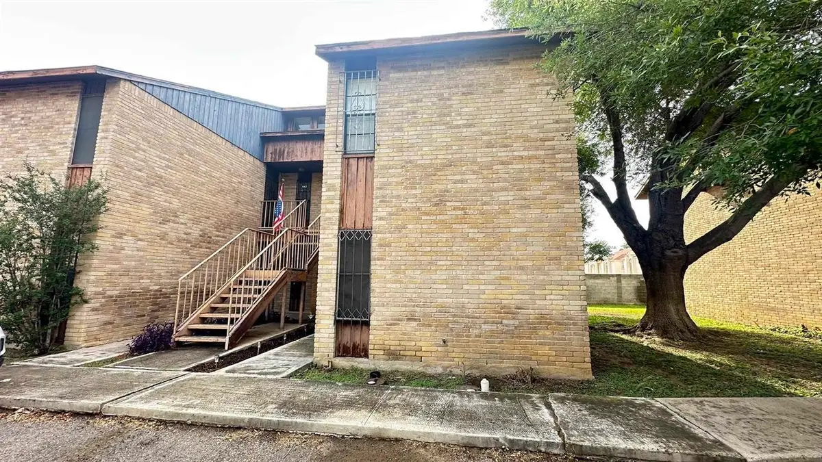 100 E Aurora St, Laredo, TX 78041 - #1
