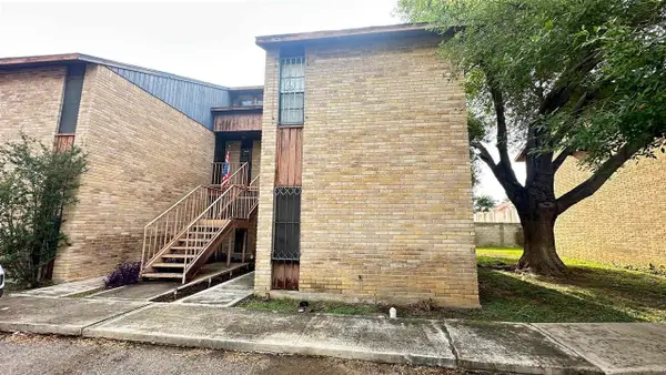 100 E Aurora St, Laredo, TX 78041
