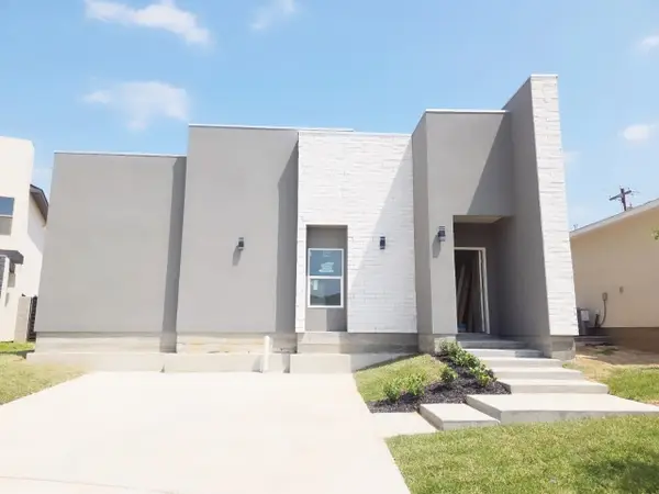 5004 Cherimoya Ln., laredo, TX 78046
