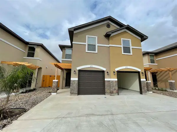 235 Welland Dr., Laredo, TX 78045