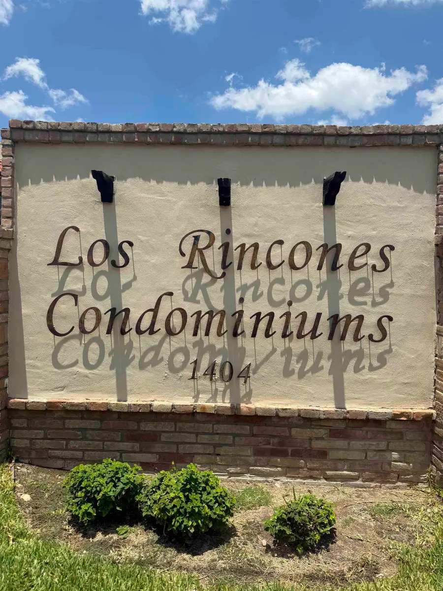 1401 Gustavus St, Laredo, TX 78040 - #2