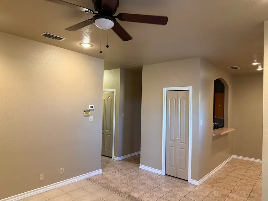 1401 Gustavus St, Laredo, TX 78040 - #3