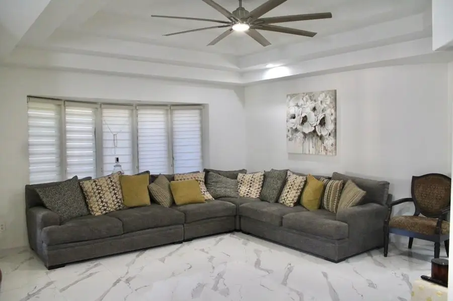 1013 King Ln, Laredo, TX 78045 - #3
