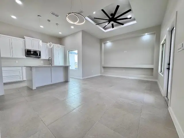 1634 Curriculum Ct., Laredo, TX 78046 - #3
